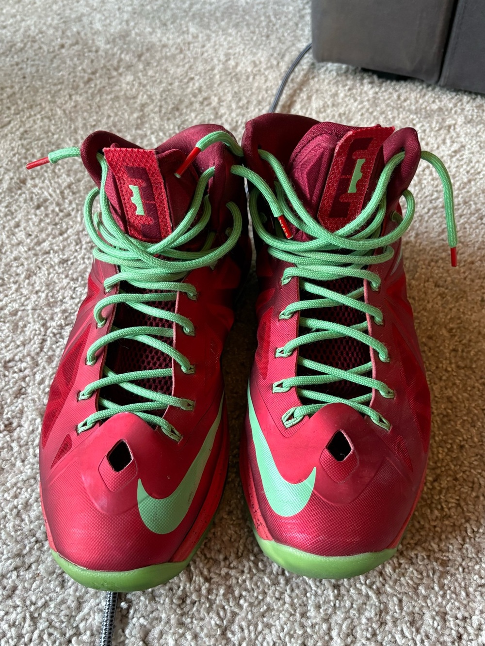 Nike LeBron X Christmas sz 13